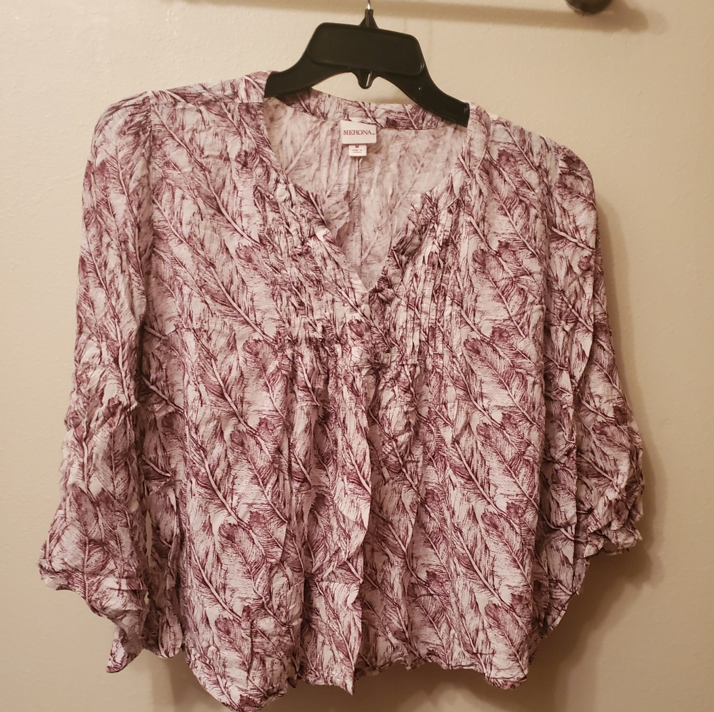 😎 Merona Feathered Flowy Blouse